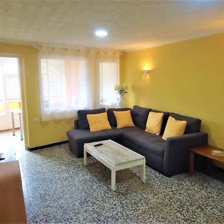 Castillo De 4/6 Lek *